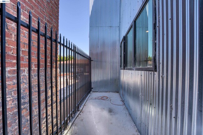 Photo - 4202 Telegraph Ave Unit 103