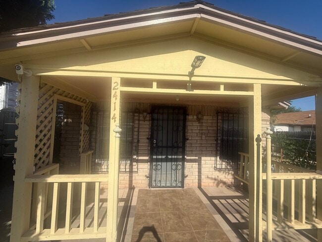 Photo - 2414 Sanders Ave