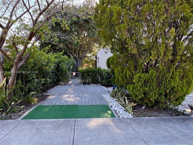 Photo - 5800 Taylor St Unidad 1