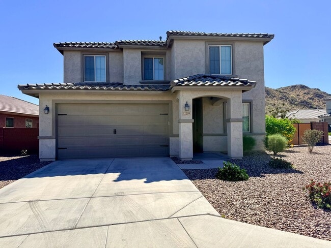 Building Photo - BEAUTIFUL Home in San Tan Valley with Mountain View’s! A Must See!