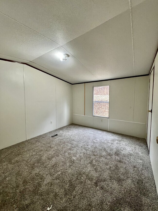 Photo - 3845 Wickham Rd