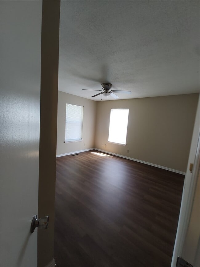 Photo - 2989 Setter St