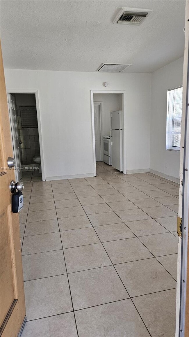 Photo - 1610 NW 7th Pl