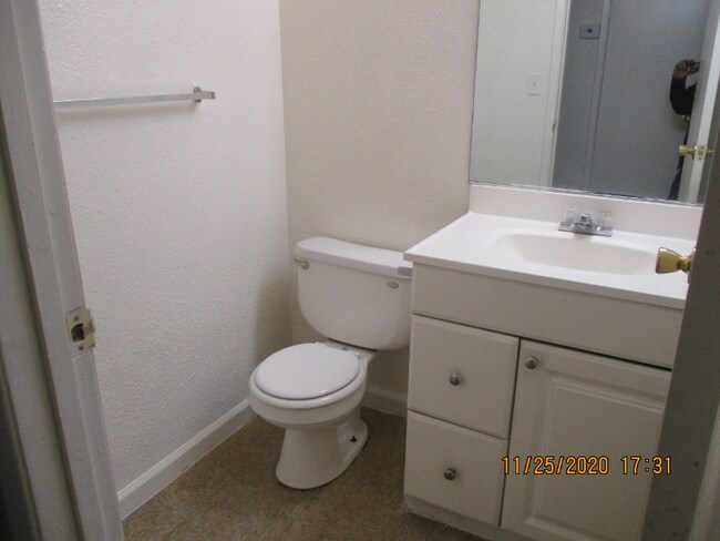 Photo - 202 W Dakota Ave