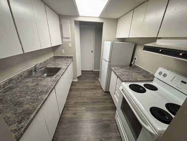 Photo - 457 Albert St Unit 9