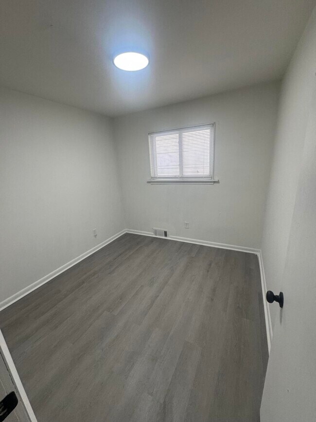 Photo - 9222 Forrer St