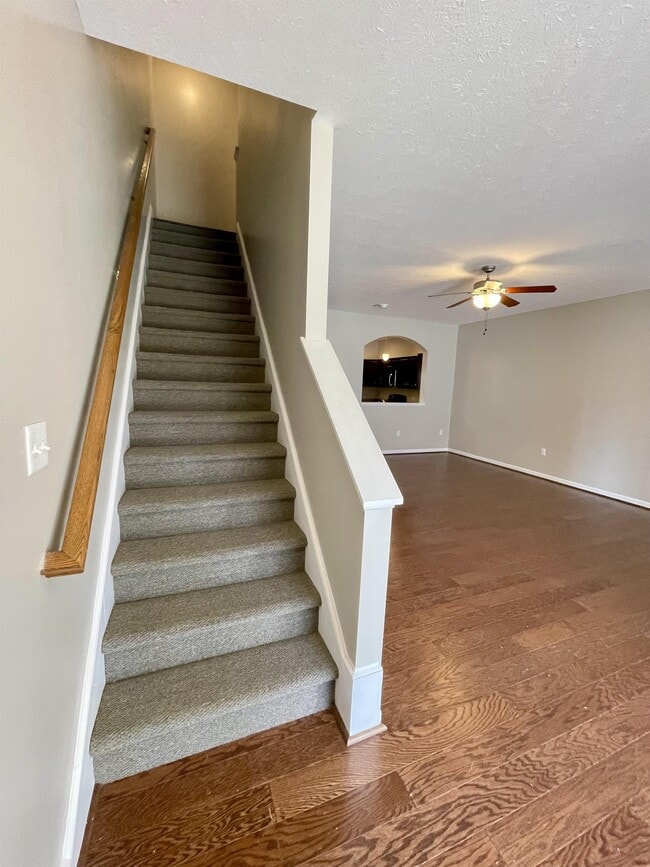 Photo - 211 Portico Street