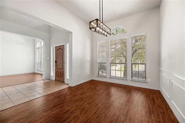 Building Photo - 5805 Broken Spur