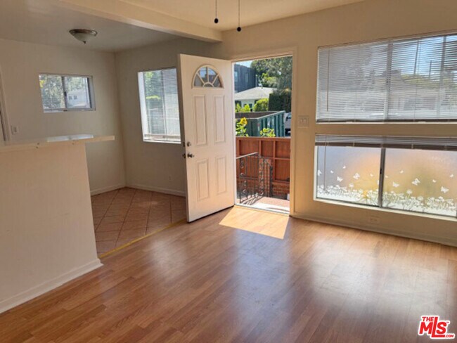 Photo - 407 Venice Blvd.