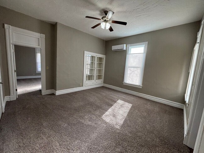 Building Photo - 1023/1025 N Campbell Ave Unit 1023 #1