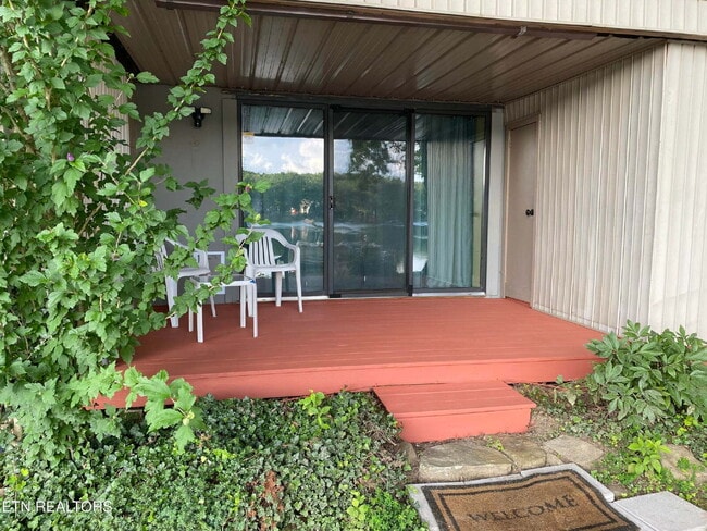 Building Photo - Fully furnished studio Unit 97