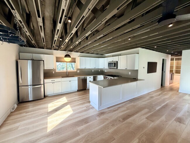 Photo - 2949 S 78th St