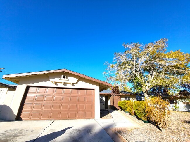 Building Photo - 3908 Casa Grande Ave Rental