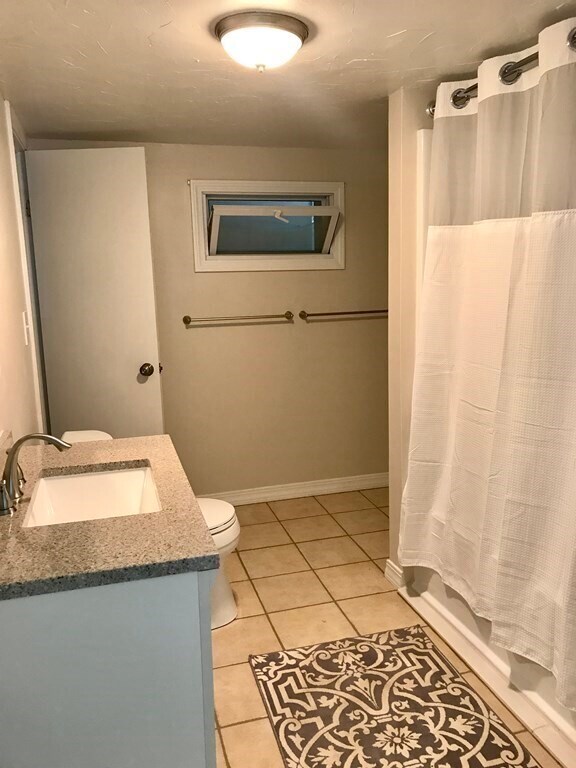 Photo - 4 Tracey's Cor