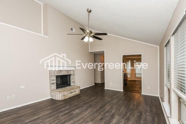 Photo - 2528 Concina Way