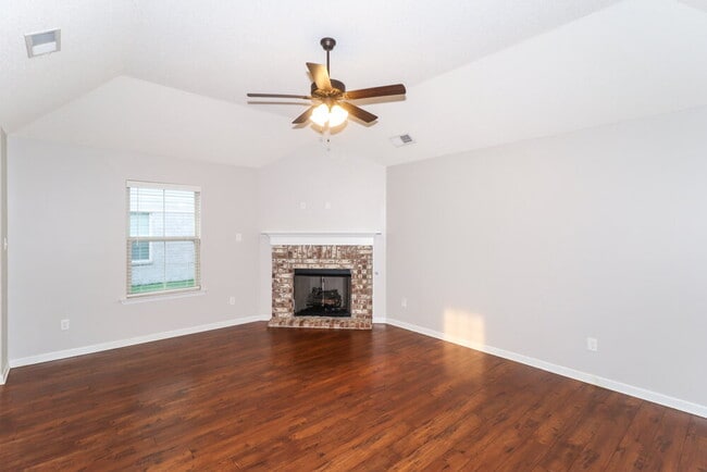 Photo - 1089 Carib Loop W