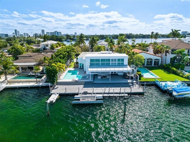 Photo - 1055 Stillwater Dr