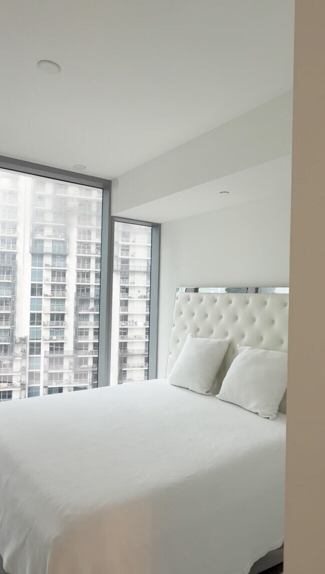 Photo - 300 Biscayne Blvd Way Unidad 2508w