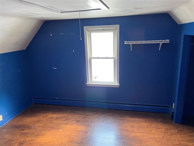 Photo - 504 Torrance Ave