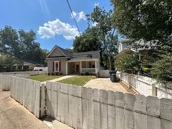 Photo - 3187 E Point St