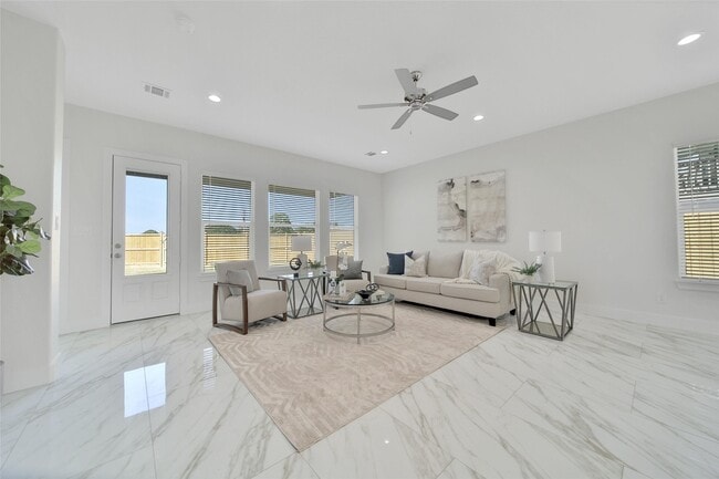Photo - 7611 Athlone Dr