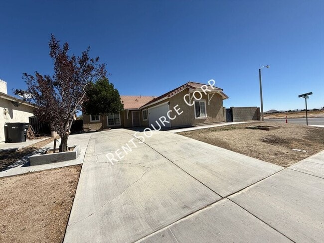 Building Photo - 2501 Summerchase Ave