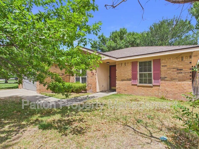 Photo - 5822 Syracuse Dr
