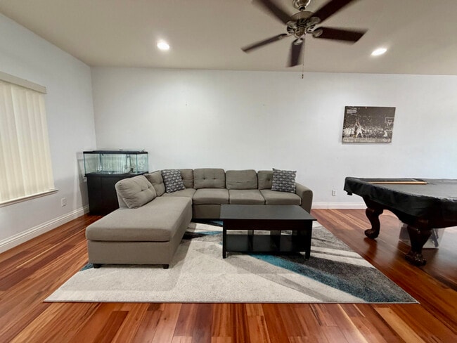 Photo - 16489 Liberty St