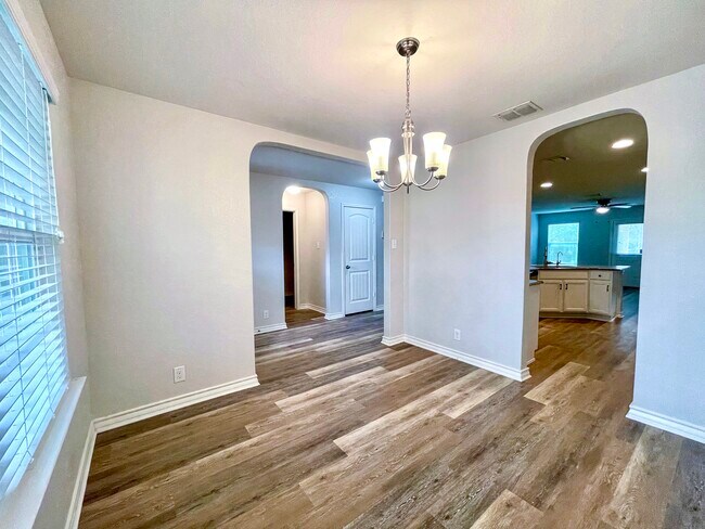 Photo - 402 Fly Catcher