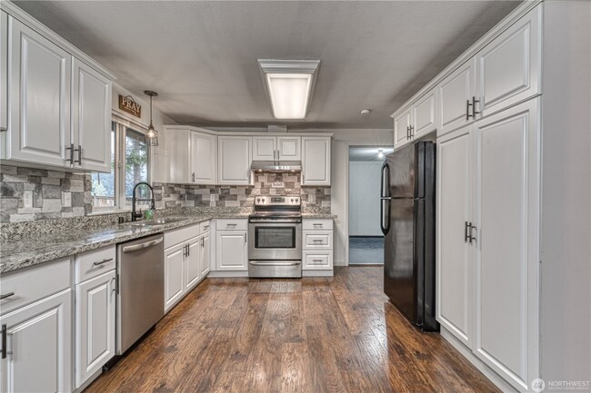 Photo - 11319 Carter Ave SW House