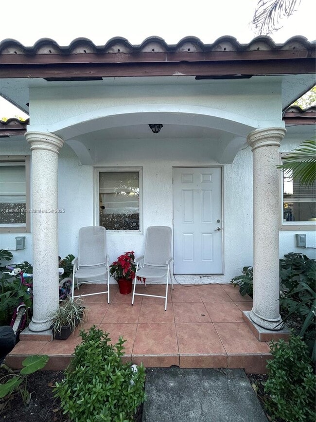 Photo - 3800 SW 29th St Apartment Unit A