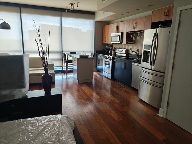 Building Photo - 88 E San Fernando St Unit 806
