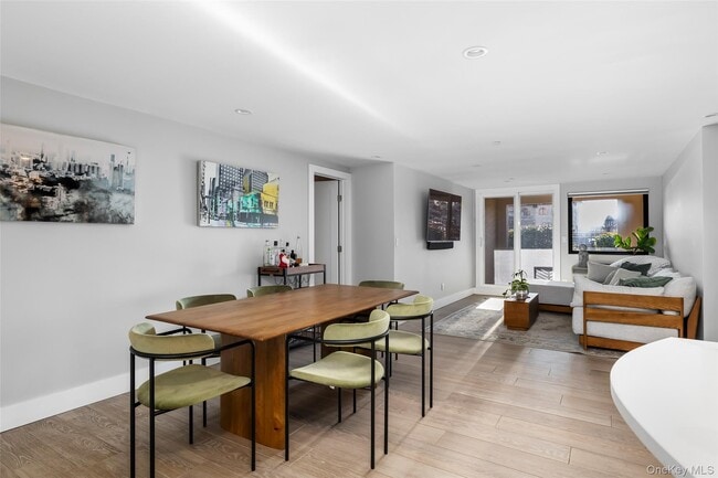 Photo - 185 W Park Ave Unit 103