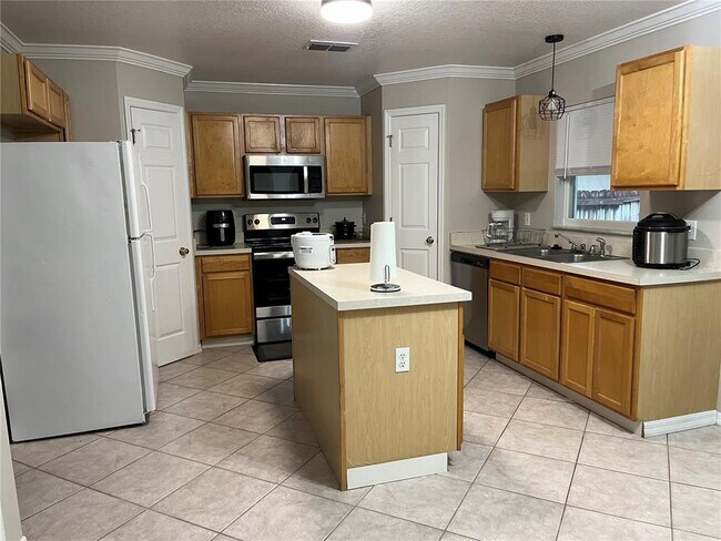 Photo - 4944 Fiske Cir
