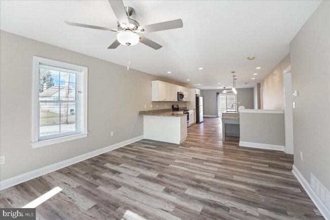 Photo - 552 Creek Rd