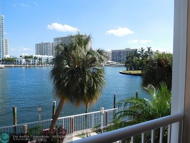 Photo - 121 Golden Isles Dr Unit 104