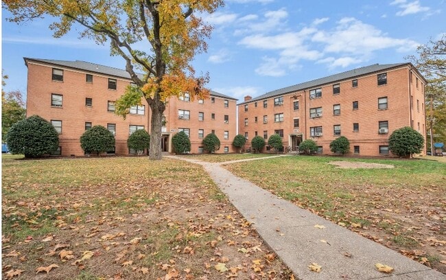 College Park Commons