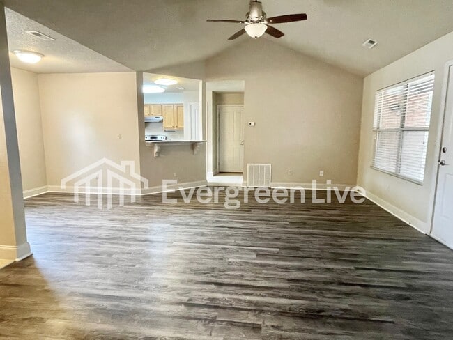 Photo - 114 Viola Ct