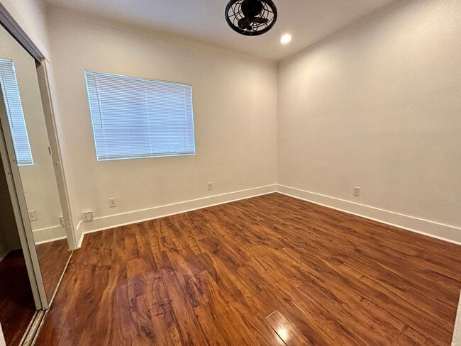 Photo - N San Pedro Unit 2B