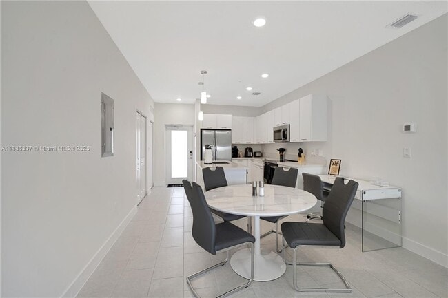 Photo - 8167 NW 41st St