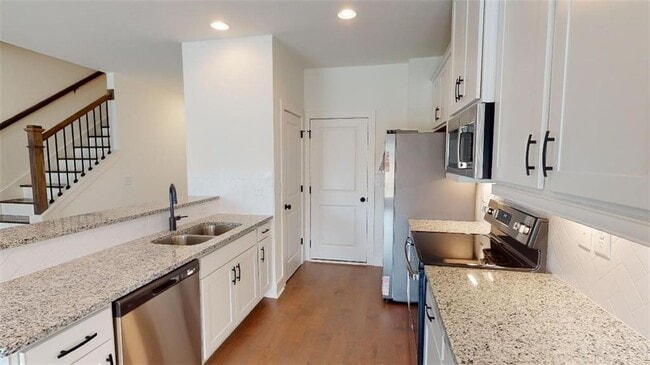 Photo - 5873 Greystone Dr