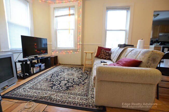 Photo - 16 Greylock Rd Unit 4