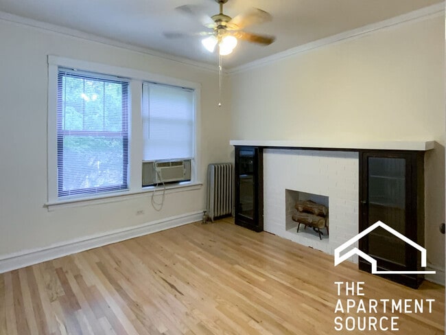 Photo - 4844 N Rockwell St Unit 3