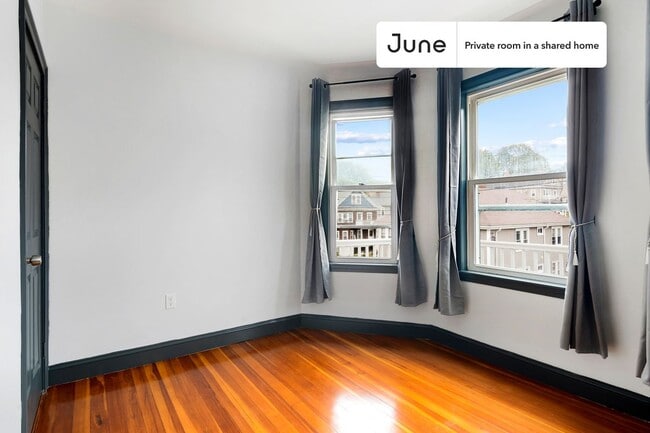 Photo - Room in Shared 4 bed/2 bath home Unit D