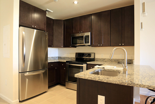 Stainless Appliances - The Lombardi Apartments