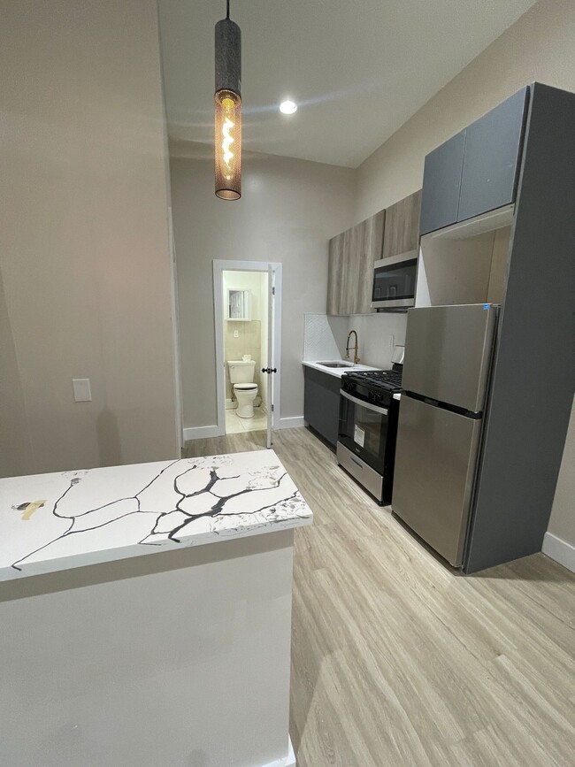 484 Central Ave 2 - 474 Central Ave Unit 1