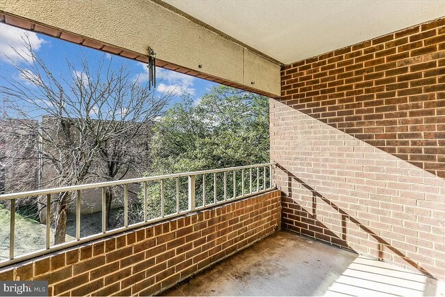 Photo - 404 Girard St Unit 303