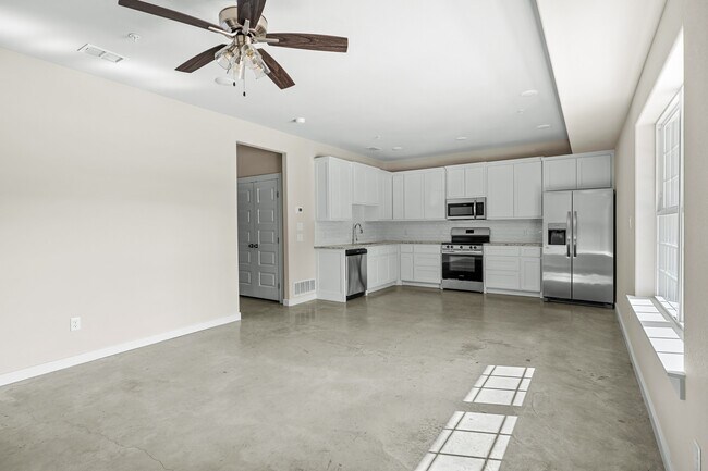 Photo - 2290 W Tarleton St Unit 105