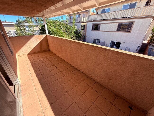 Photo - 1108 Hingham Ln