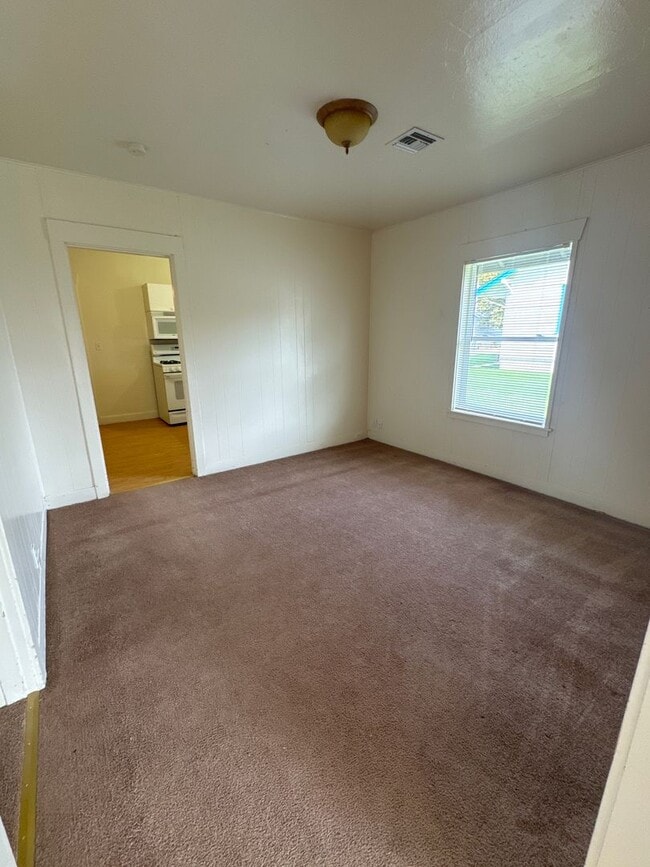 Photo - 225 SE 6th St